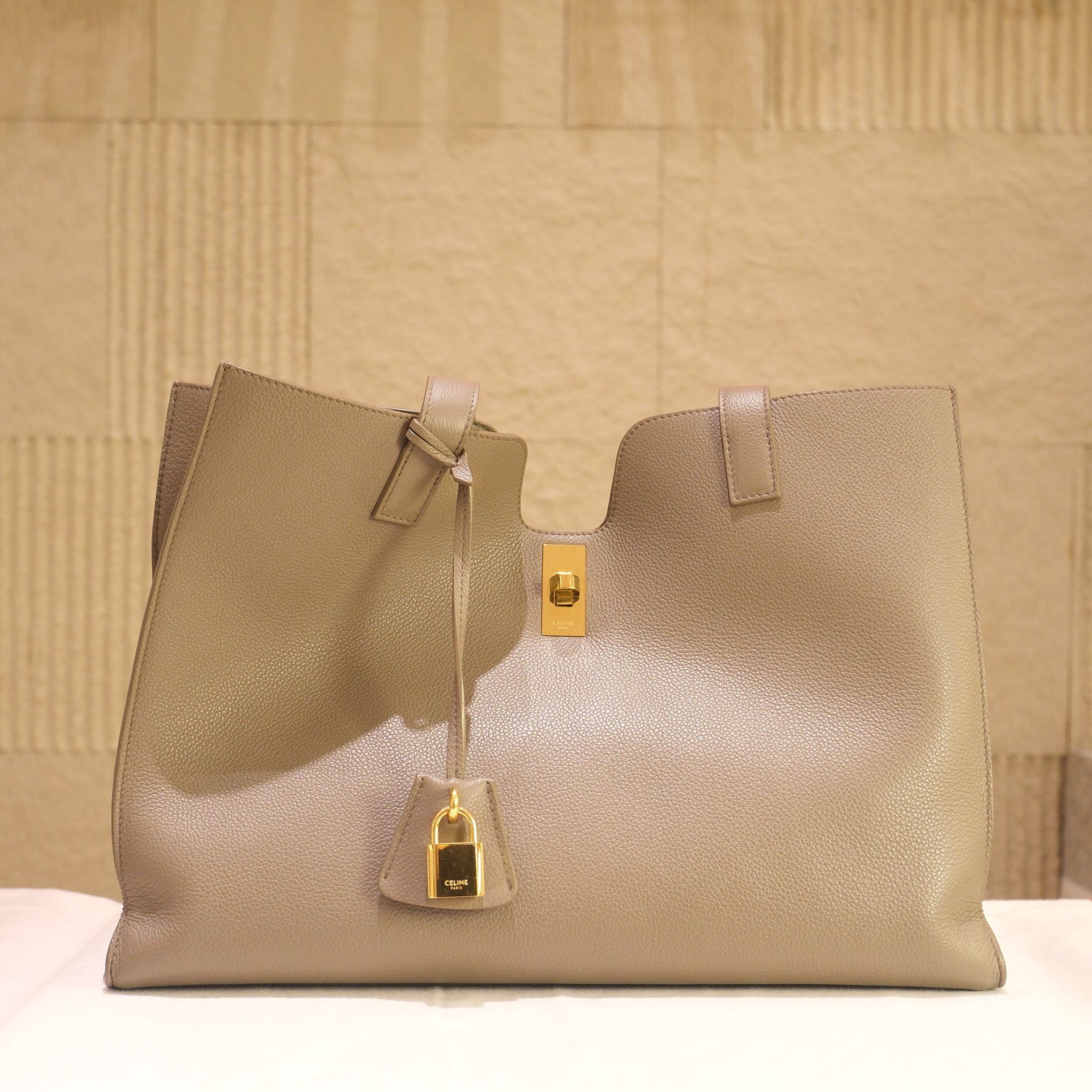 Celine Cabas 16 Soft Tote bag